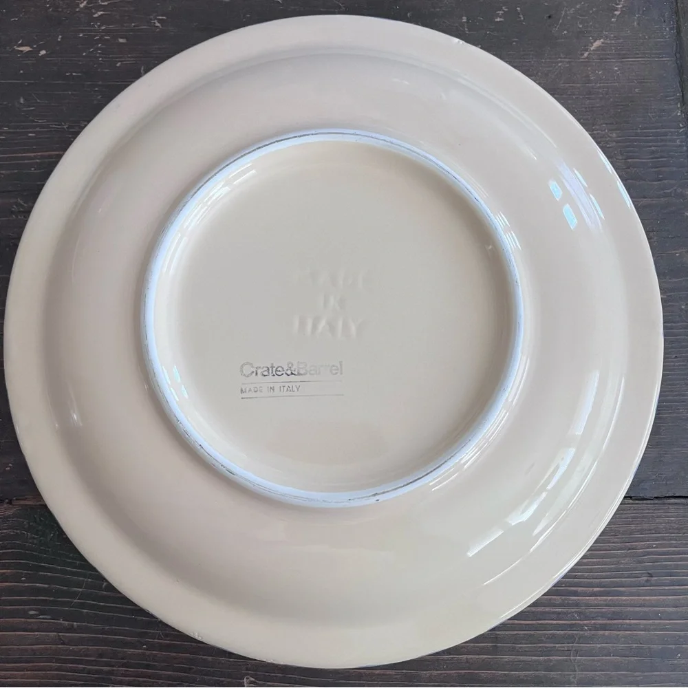 Crate&Barrel Italy Hand Painted Lemon Print Ceramic 10” Dinner Plate